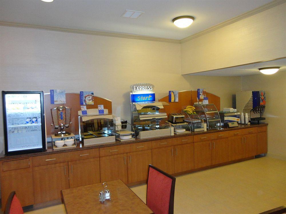 Holiday Inn Express & Suites Indianapolis North - Carmel By Ihg Exteriör bild