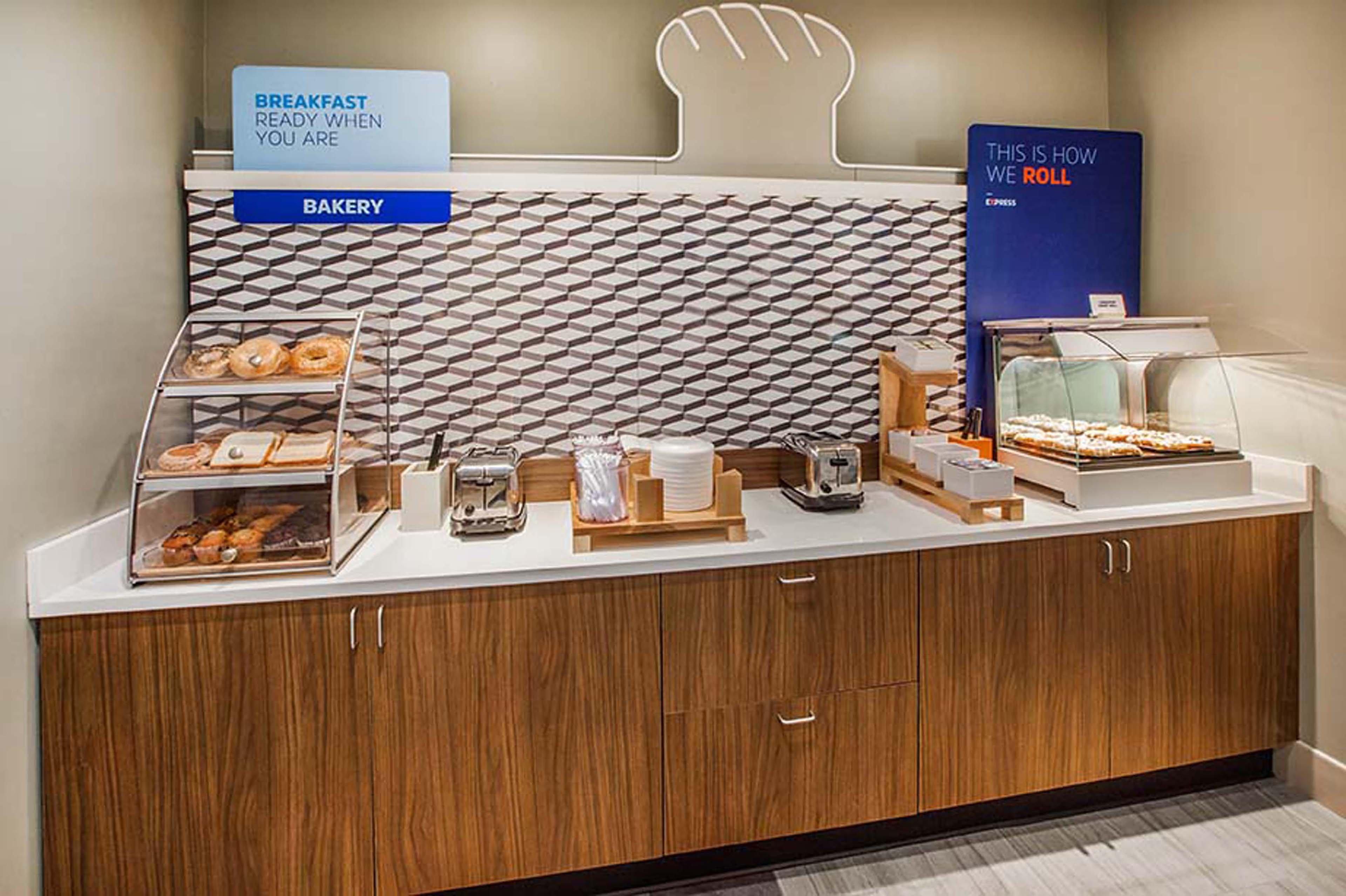 Holiday Inn Express & Suites Indianapolis North - Carmel By Ihg Exteriör bild