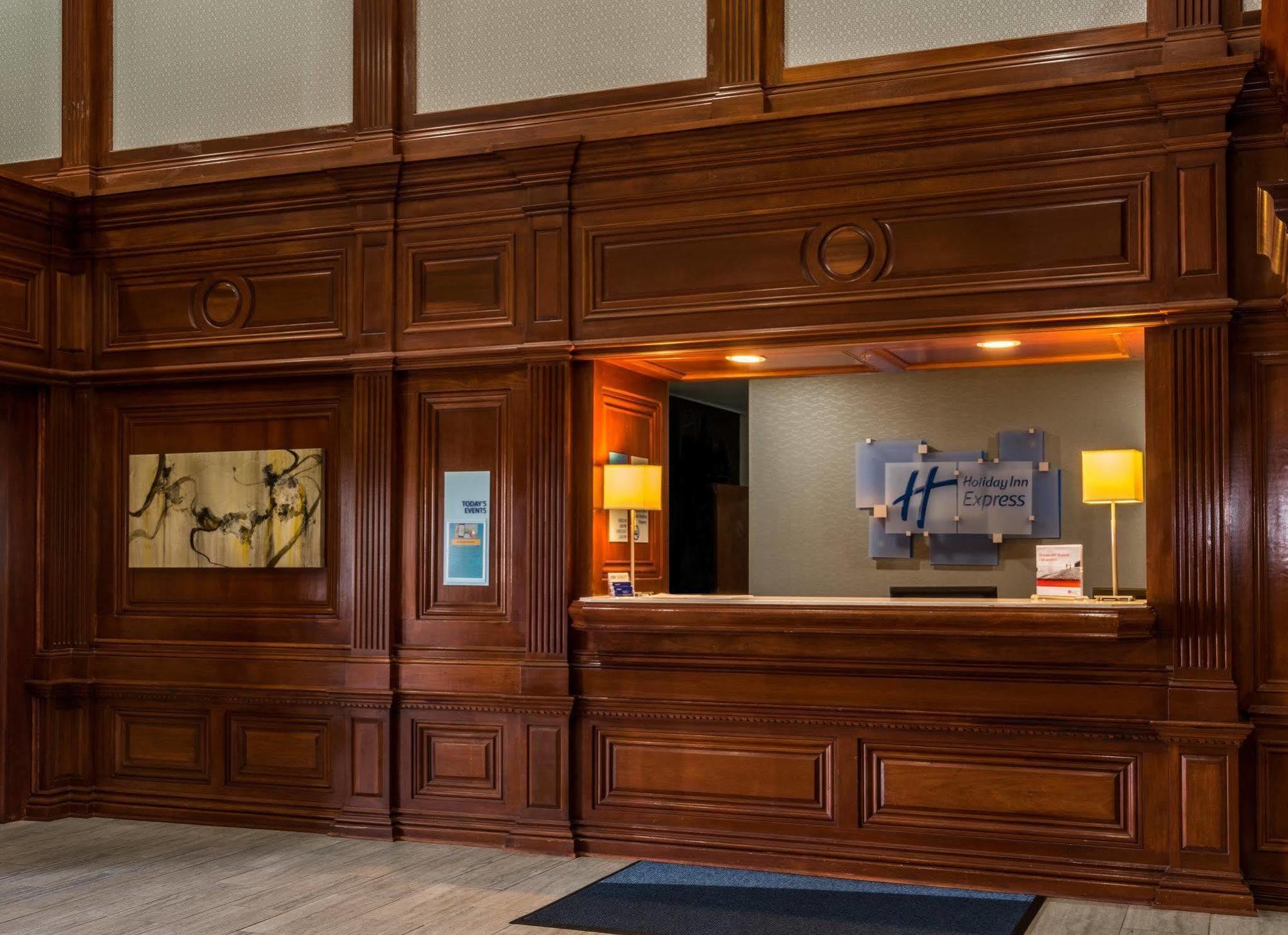 Holiday Inn Express & Suites Indianapolis North - Carmel By Ihg Exteriör bild