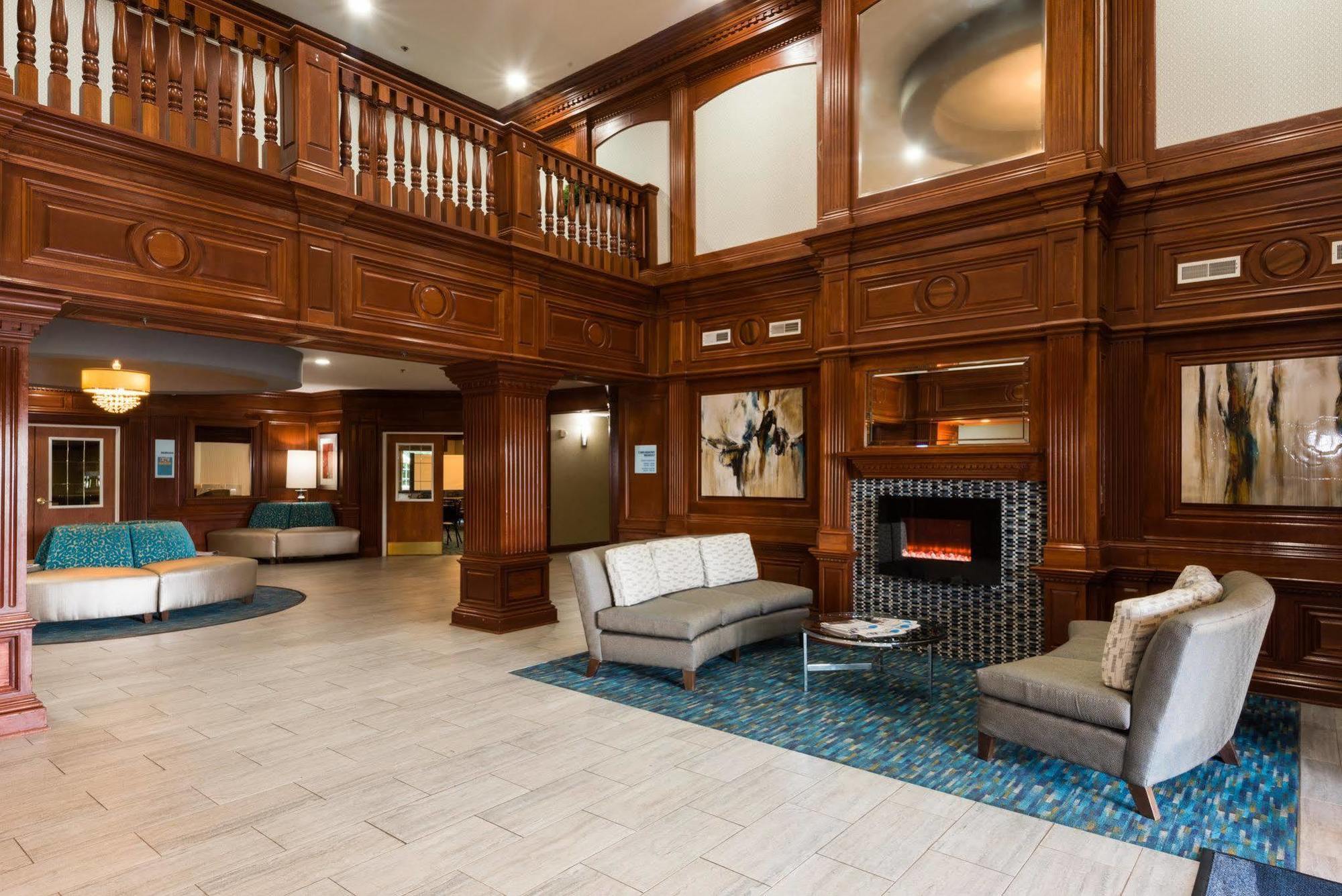 Holiday Inn Express & Suites Indianapolis North - Carmel By Ihg Exteriör bild